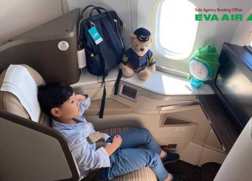 Quy định trẻ em đi máy bay một mình EVA Air mới nhất